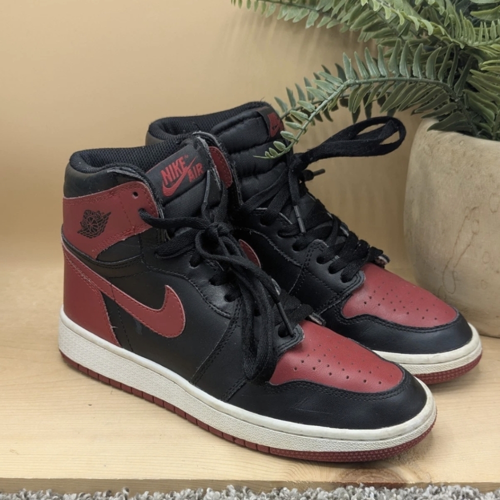 Nike Air Jordan 1 Retro High OG GS 'Banned' 2016 575441-001 Youth 5.5 Wms 7